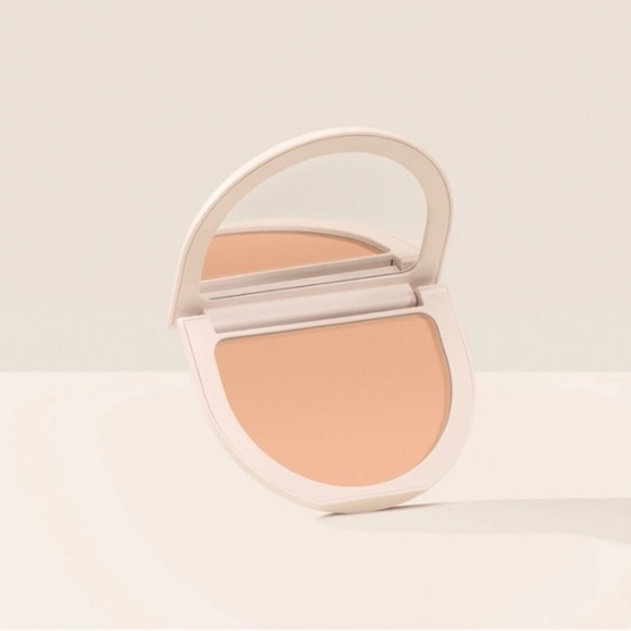 Rare Beauty Other - NEW Rare Beauty Natural tinted pressed finishing powder